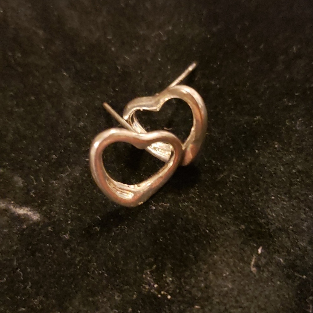 Tiffany & Co." Elsa Perreti "silver heart earrings